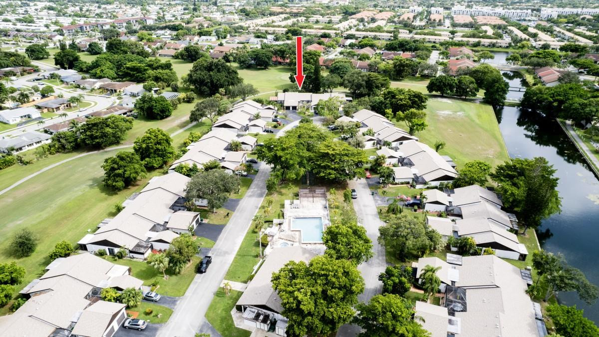 6312 Pinehurst Cir B