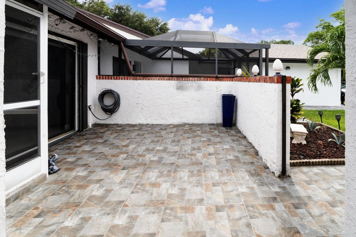 6312 Pinehurst Cir B