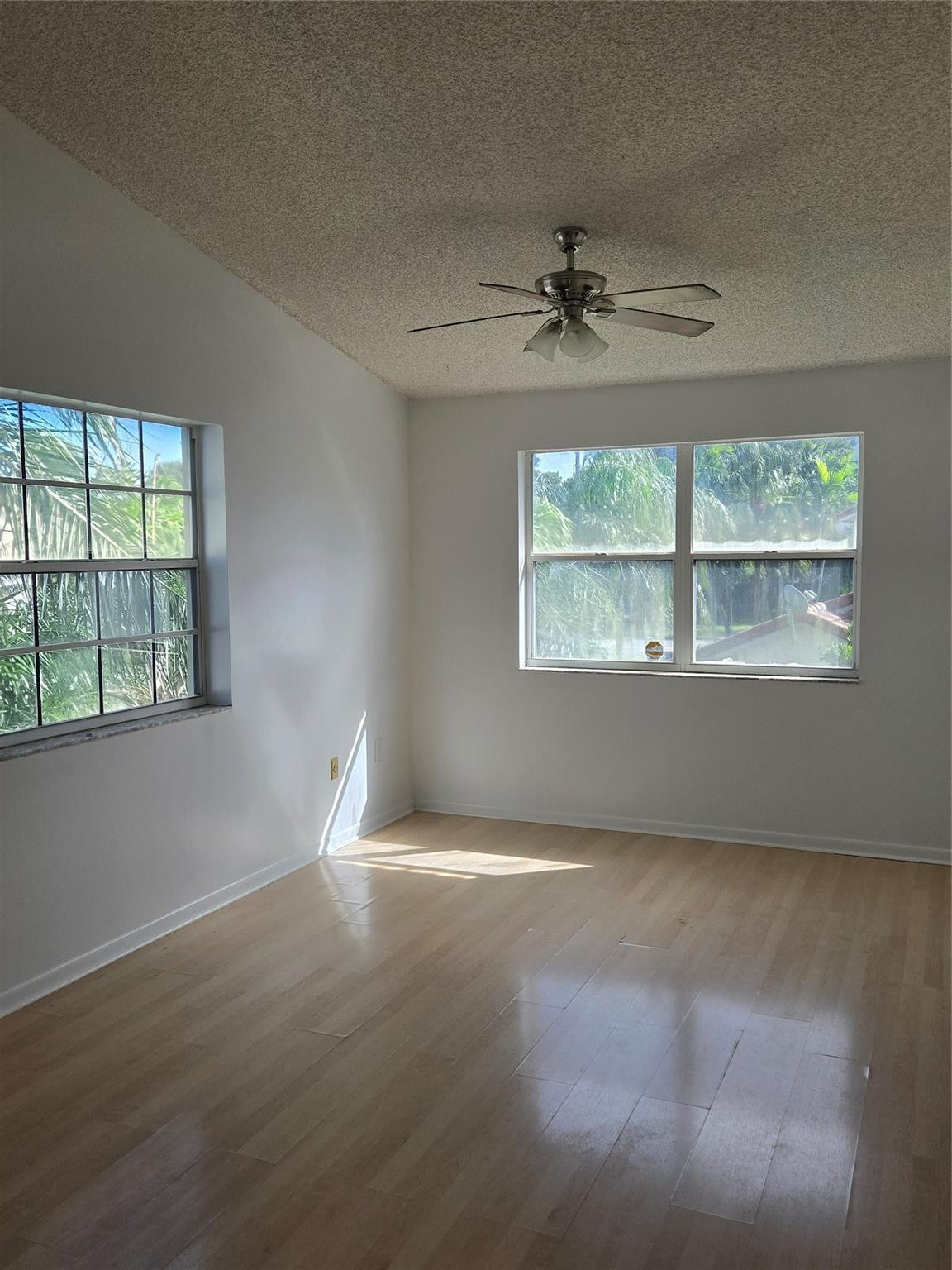 402 NW 108th Ter 402