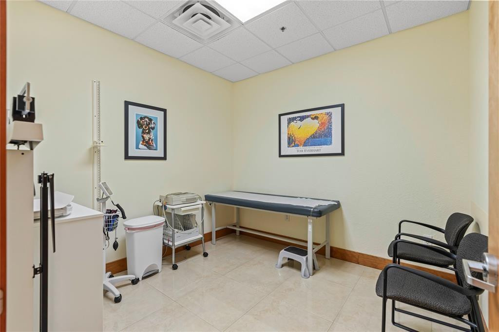 12741 Pkwy 2-204