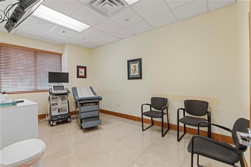 12741 Pkwy 2-204