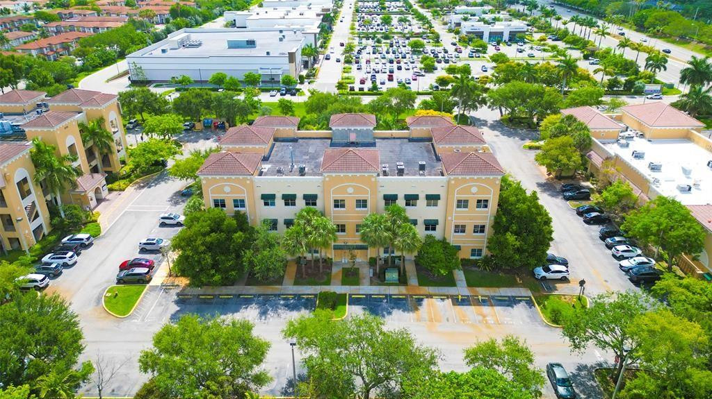 12741 Pkwy 2-204