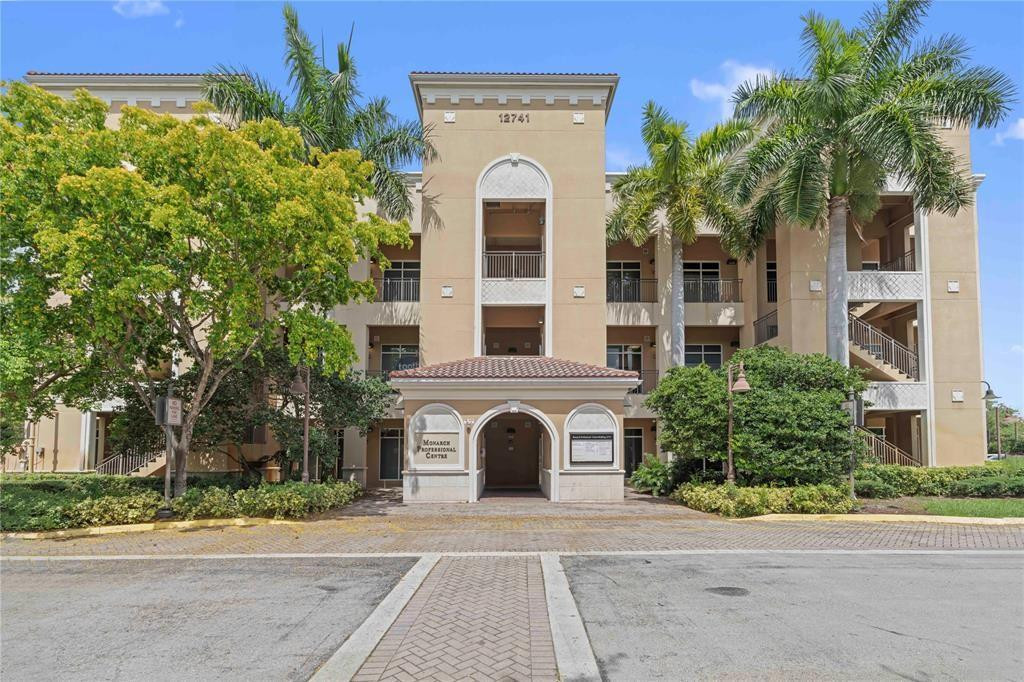 12741 Pkwy 2-204