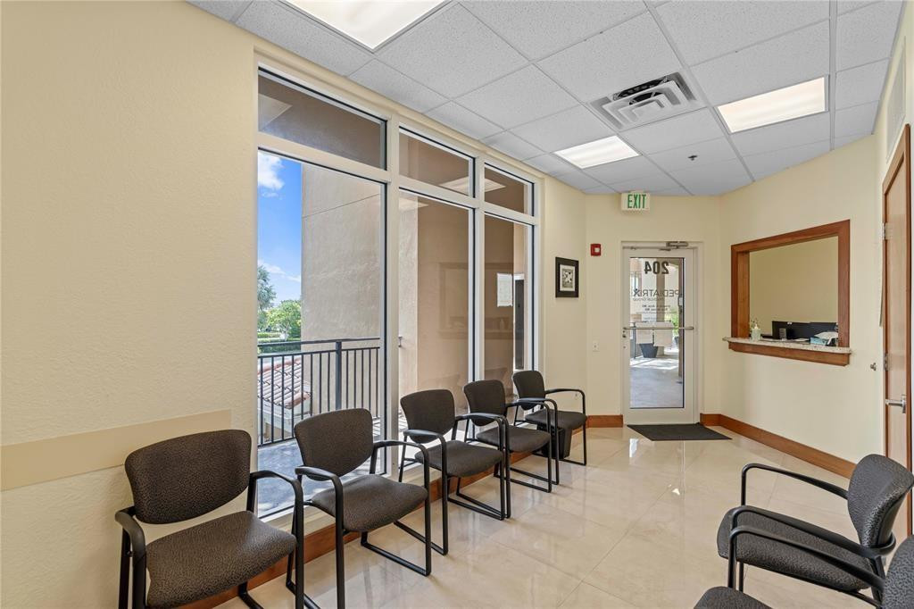12741 Pkwy 2-204