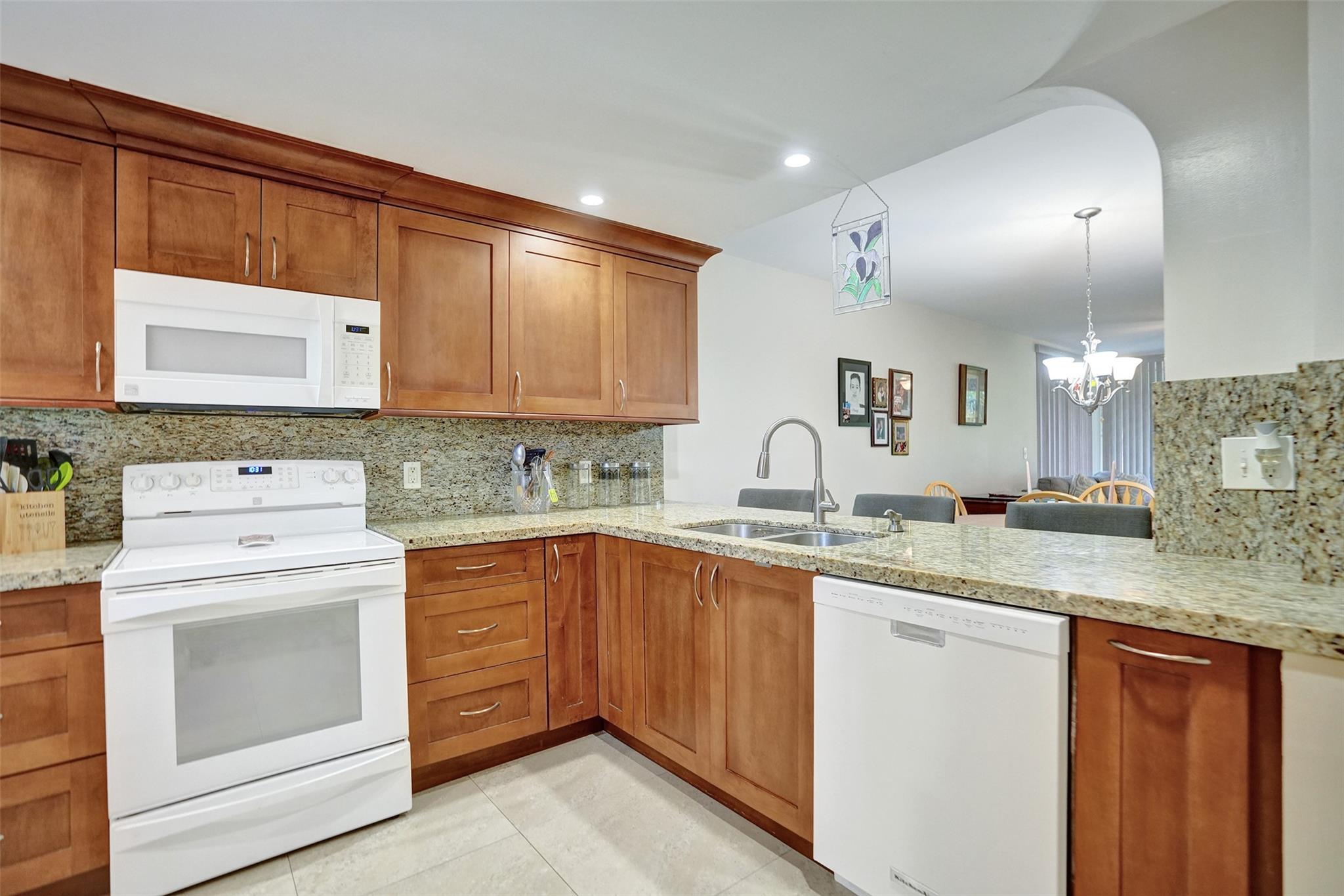 7582 NW 86th Ter 103