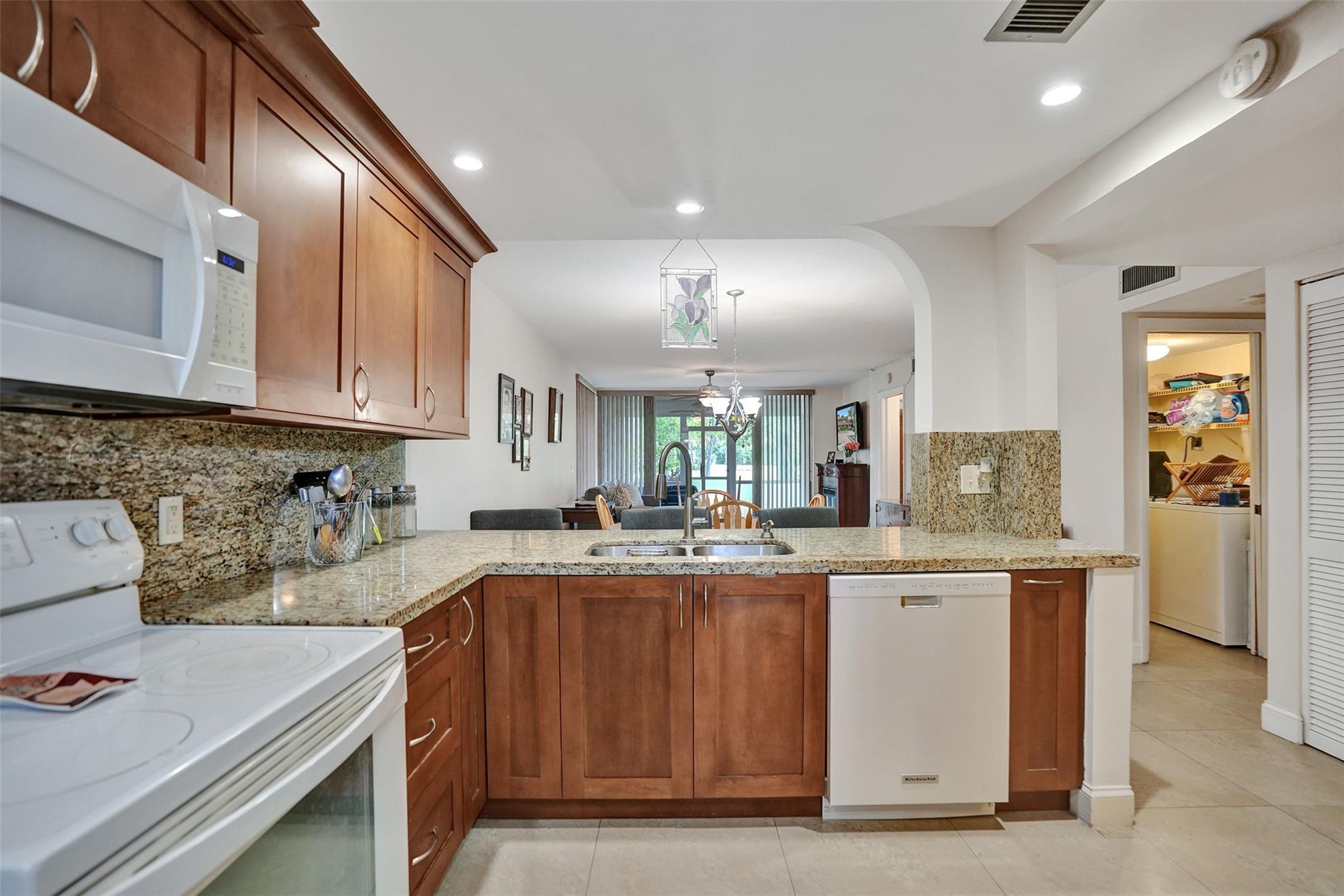 7582 NW 86th Ter 103