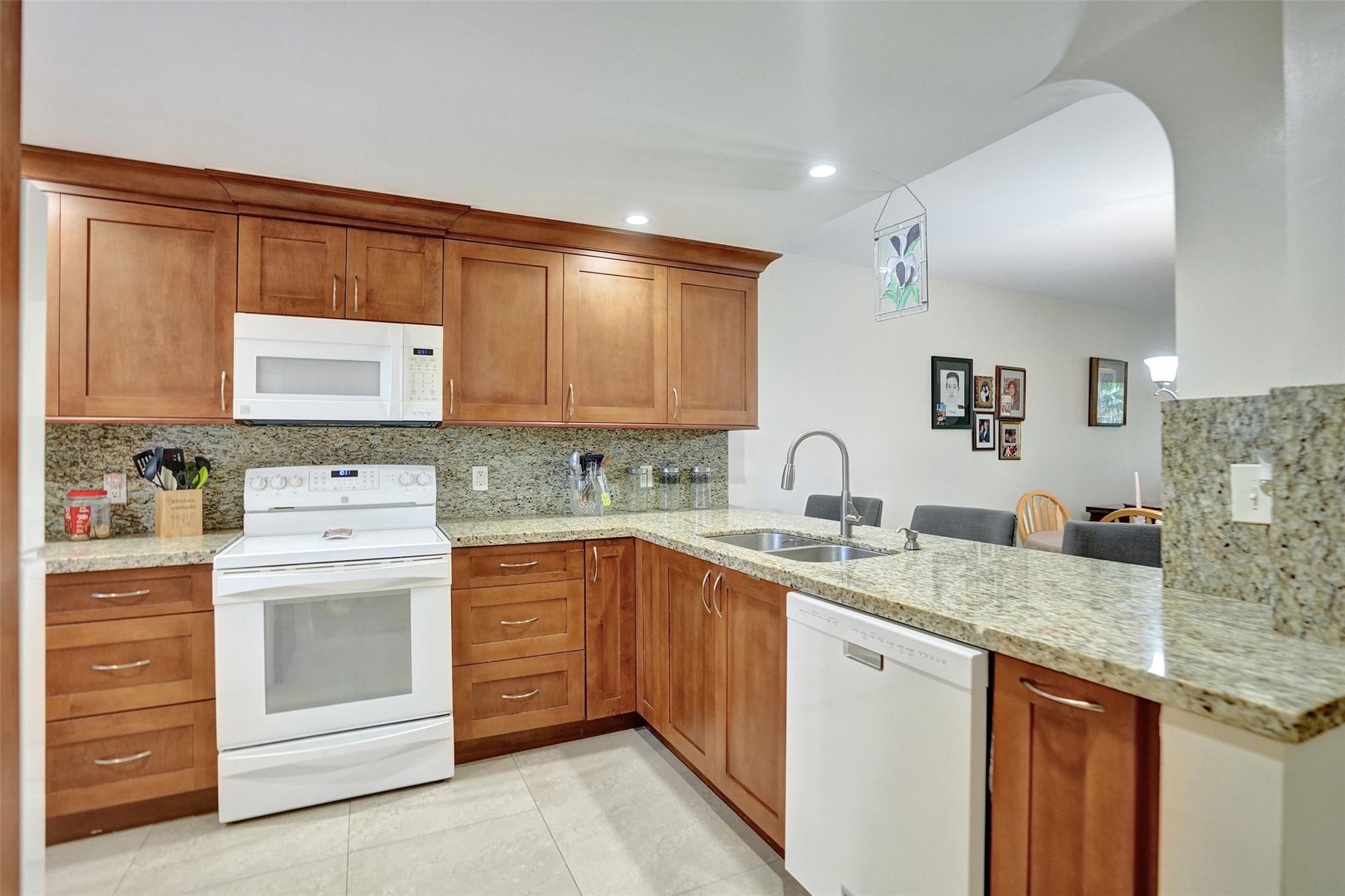 7582 NW 86th Ter 103