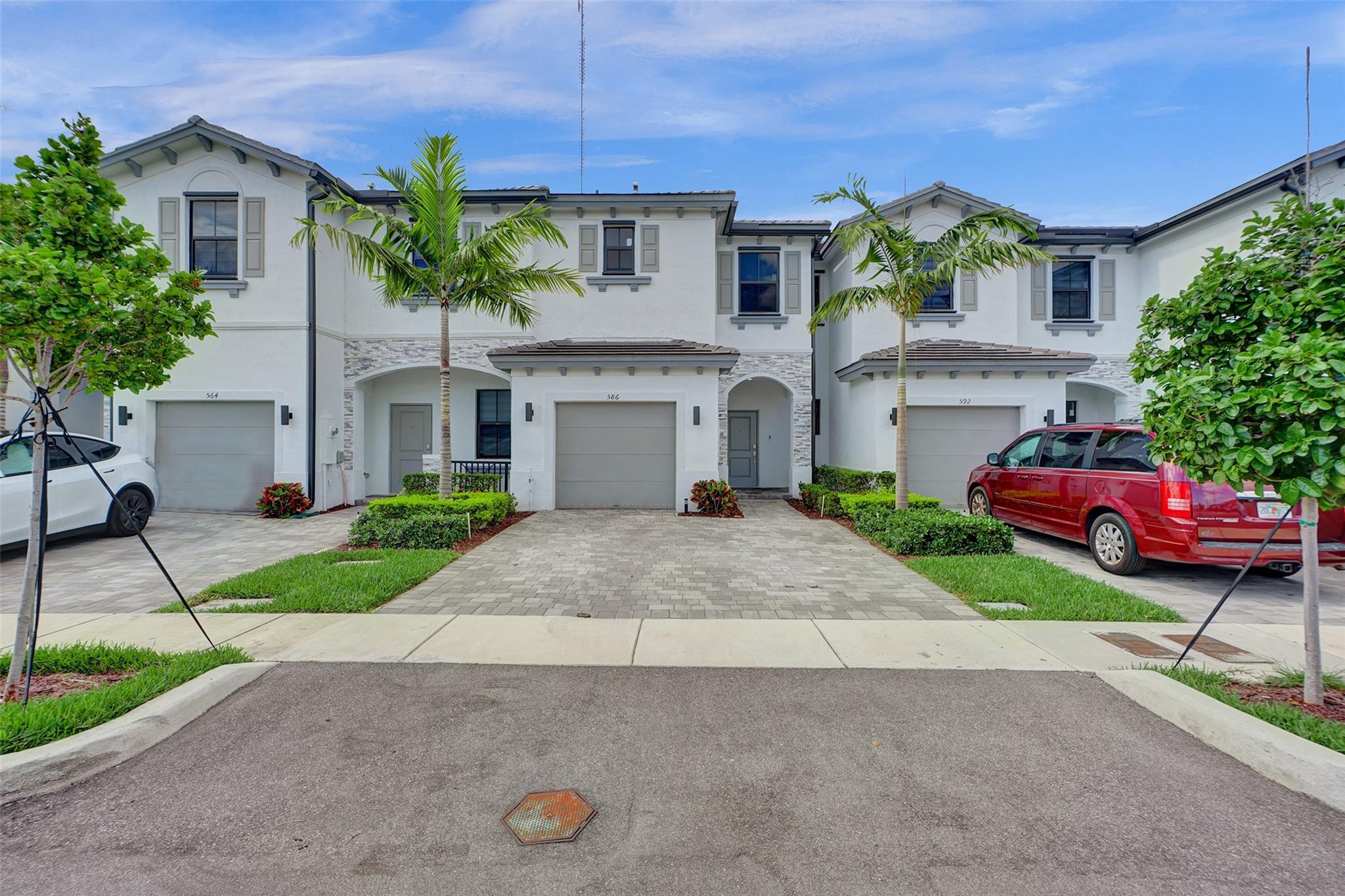 586 NW 203rd Ter