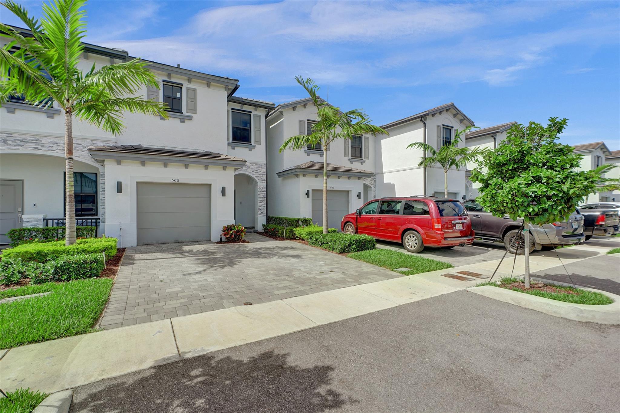 586 NW 203rd Ter