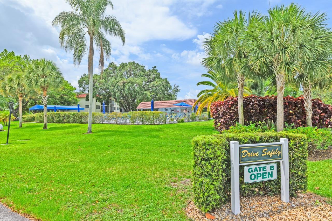 8941 S Hollybrook Boulevard 104