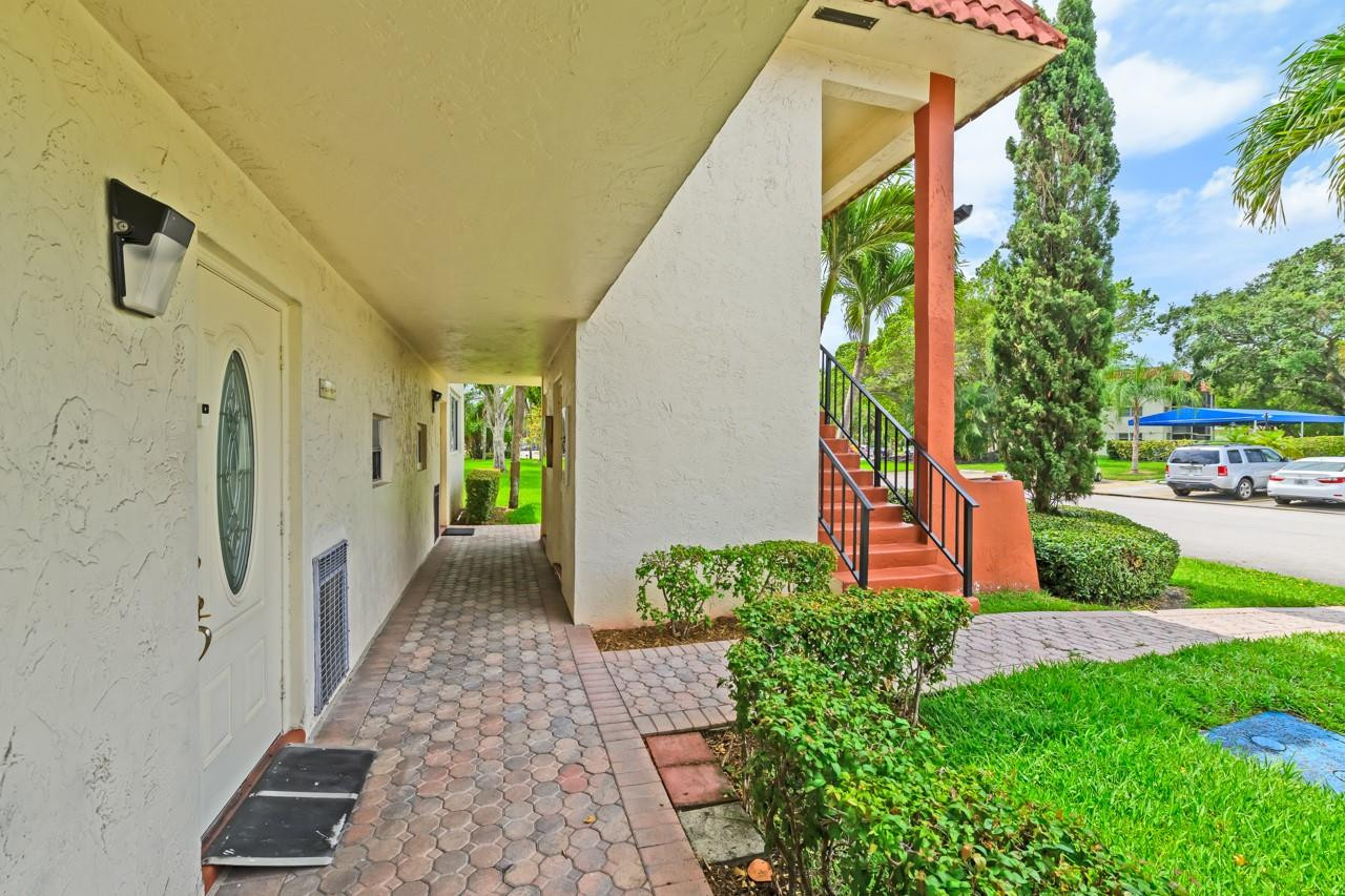 8941 S Hollybrook Boulevard 104
