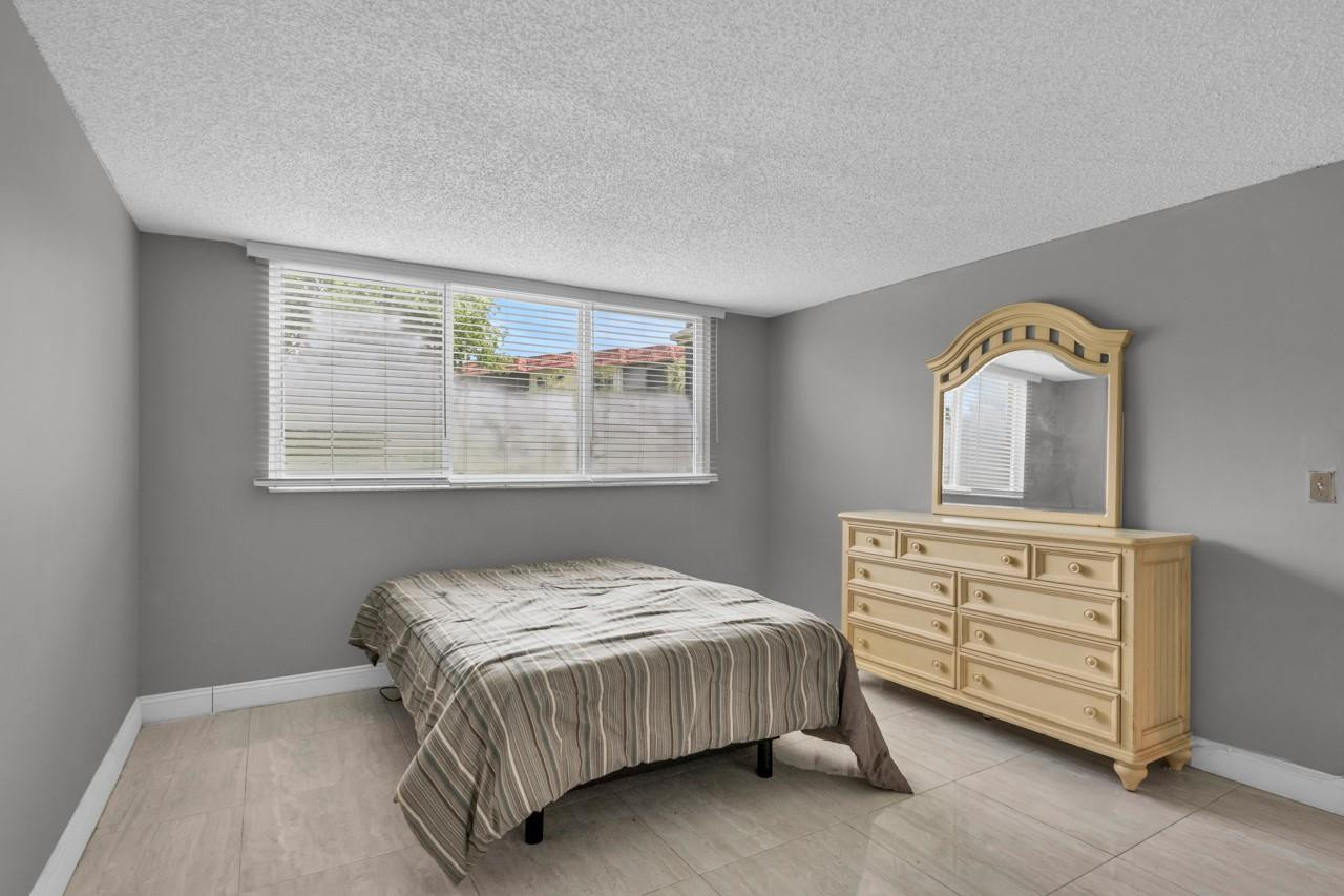 8941 S Hollybrook Boulevard 104