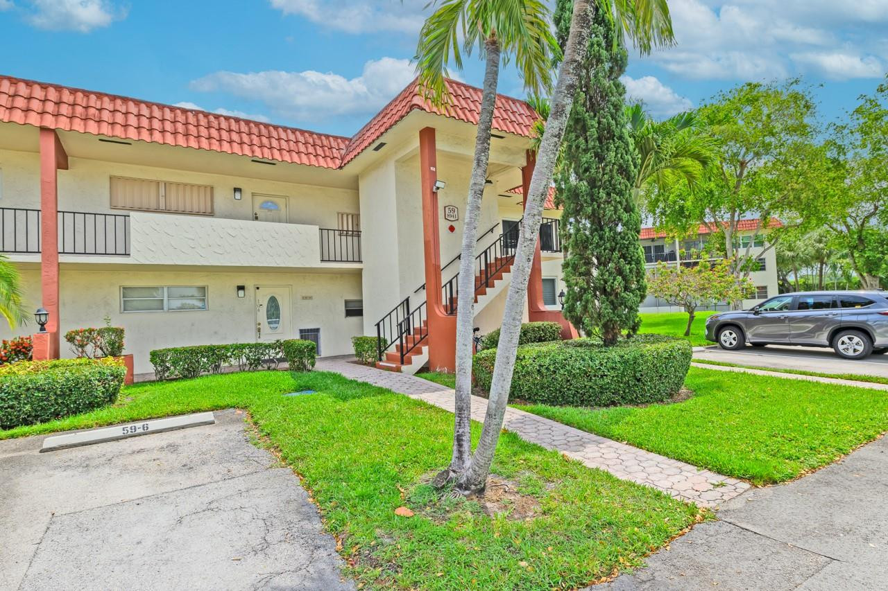 8941 S Hollybrook Boulevard 104