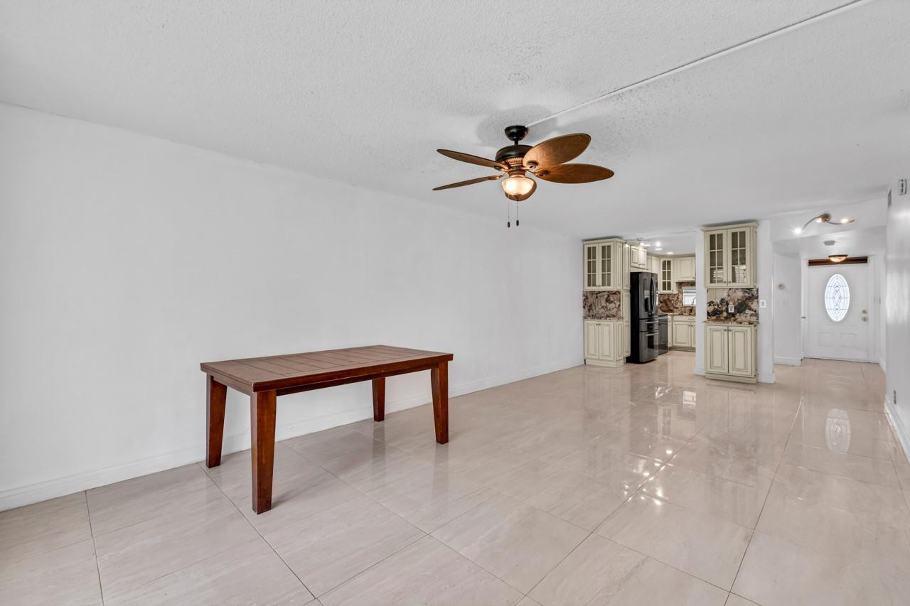 8941 S Hollybrook Boulevard 104