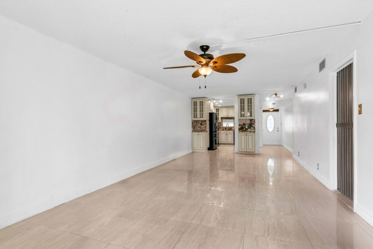 8941 S Hollybrook Boulevard 104