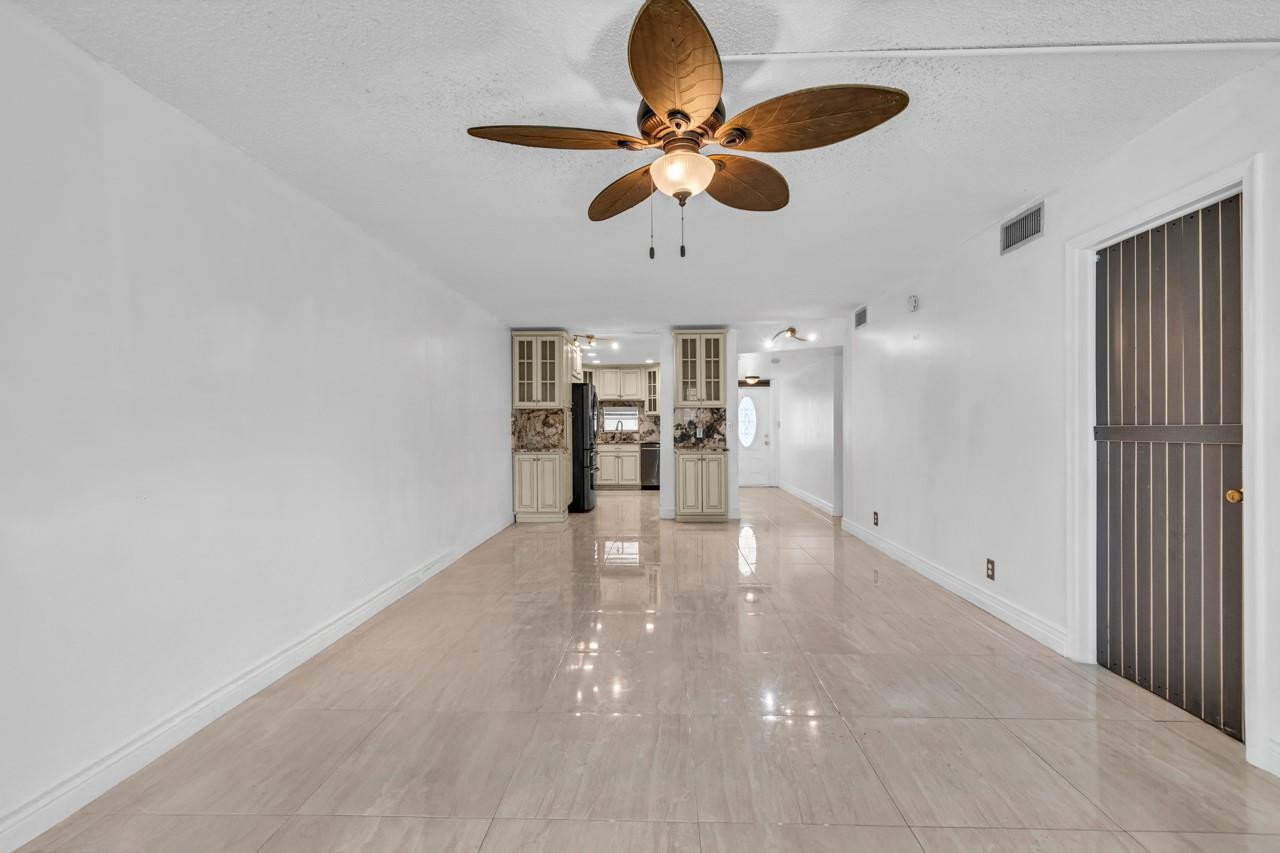 8941 S Hollybrook Boulevard 104