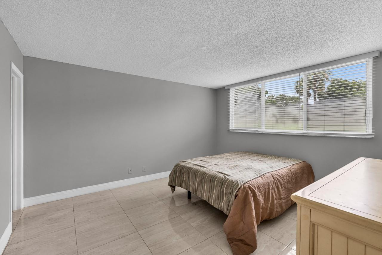 8941 S Hollybrook Boulevard 104