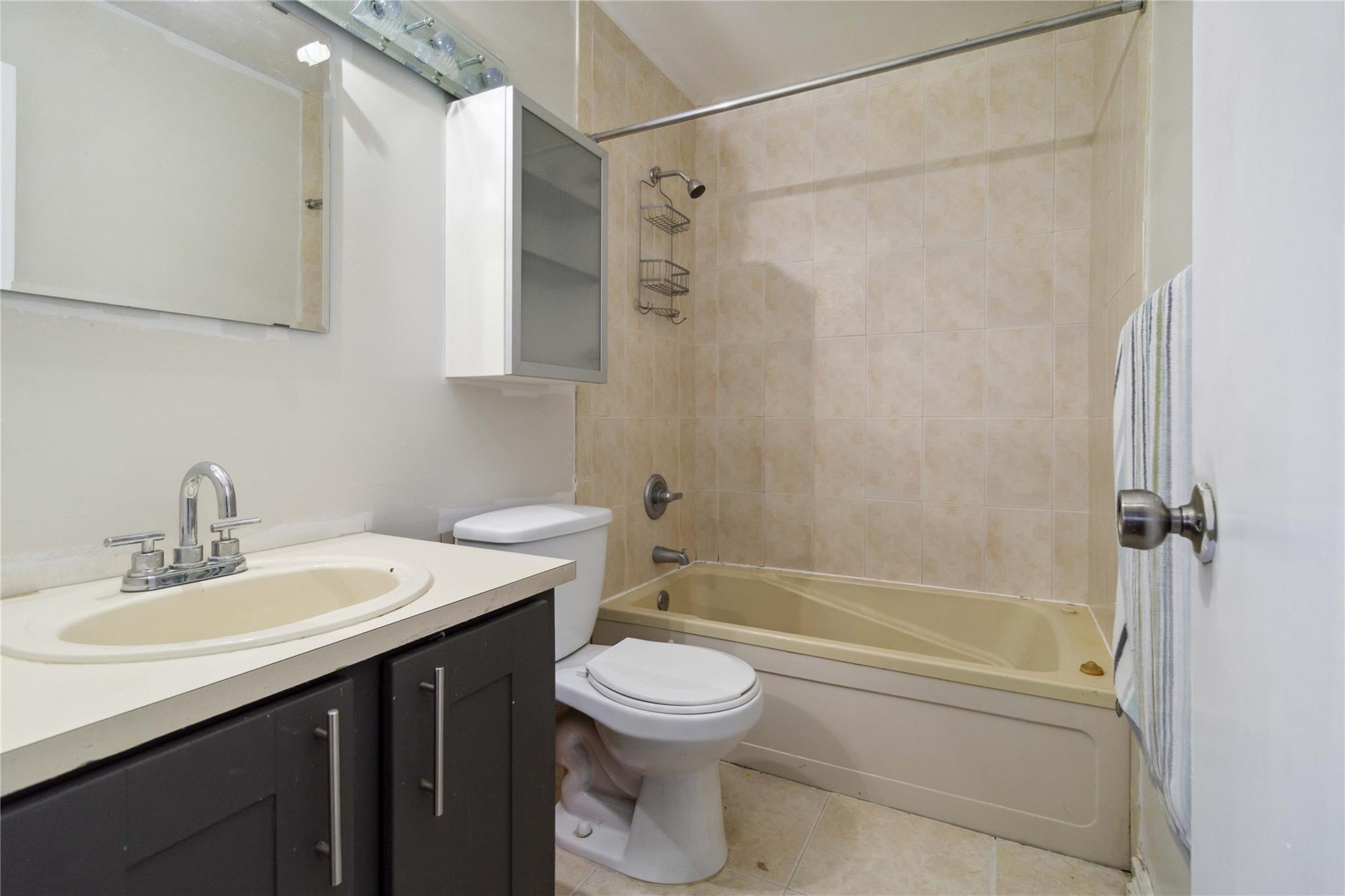 1250 SW 113th Ter 203