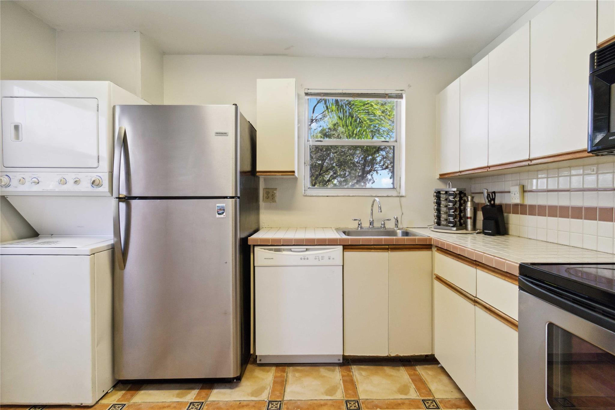 1250 SW 113th Ter 203