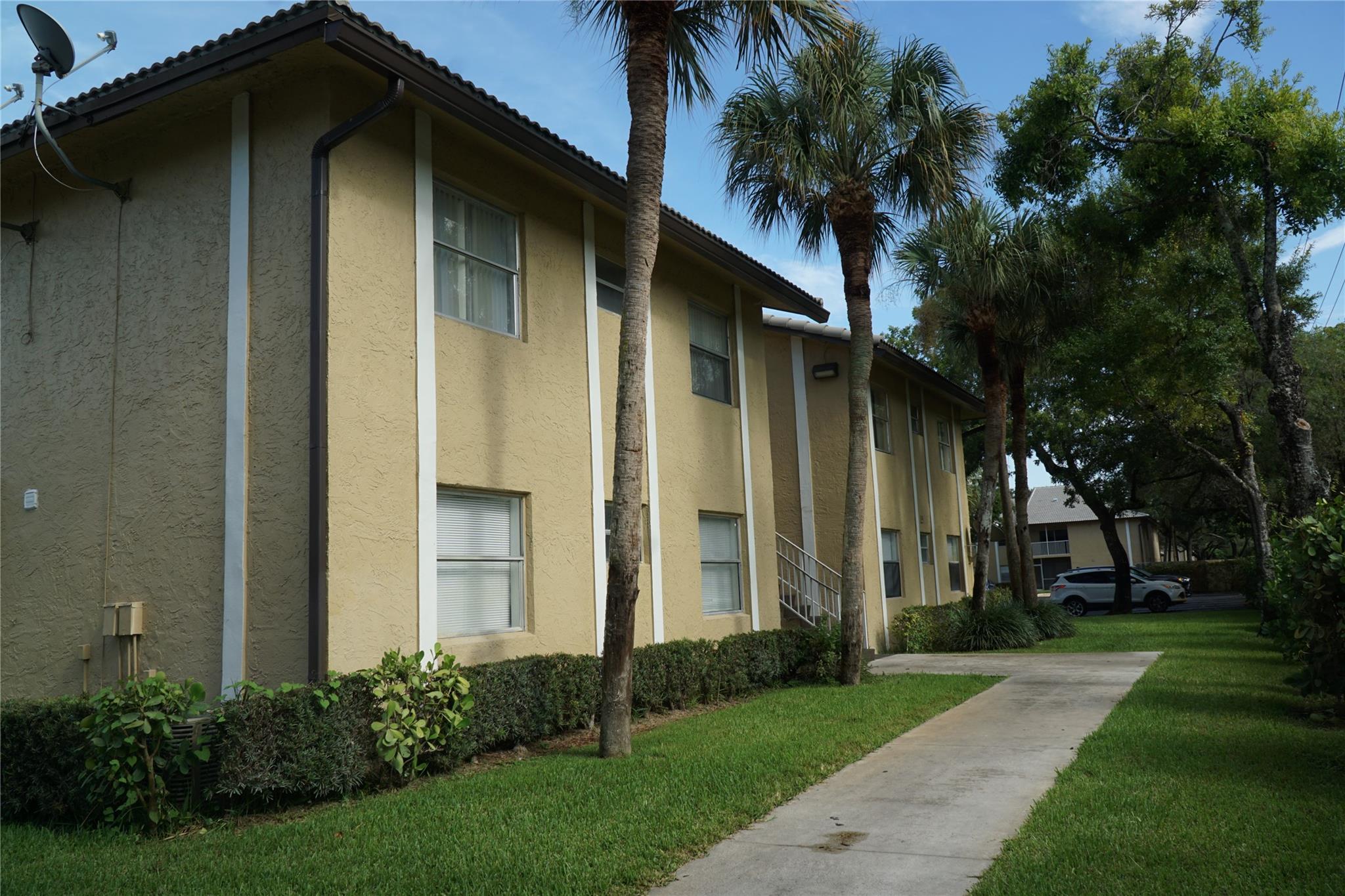 11574 NW 44th St 11574
