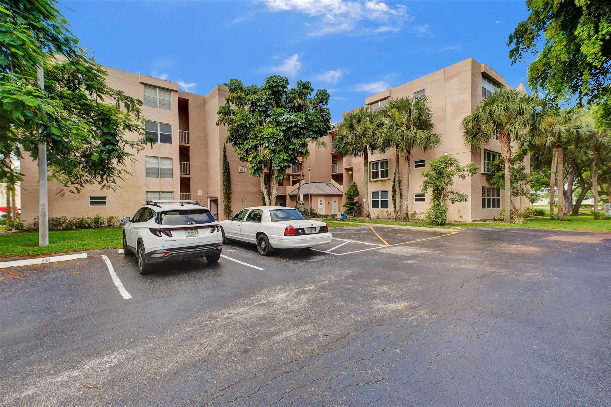 9481 Evergreen Pl 103