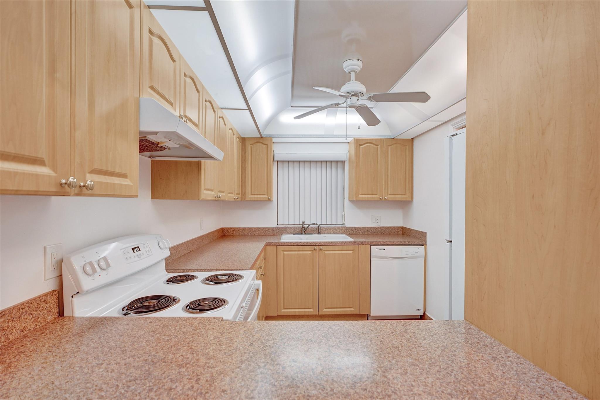 9481 Evergreen Pl 103