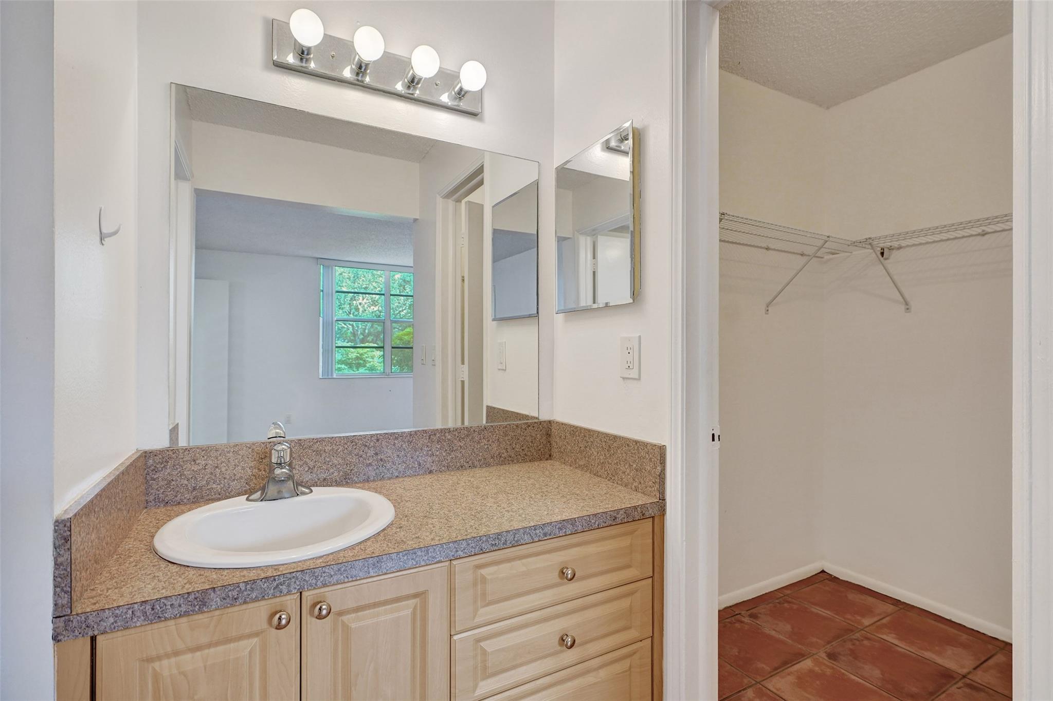 9481 Evergreen Pl 103