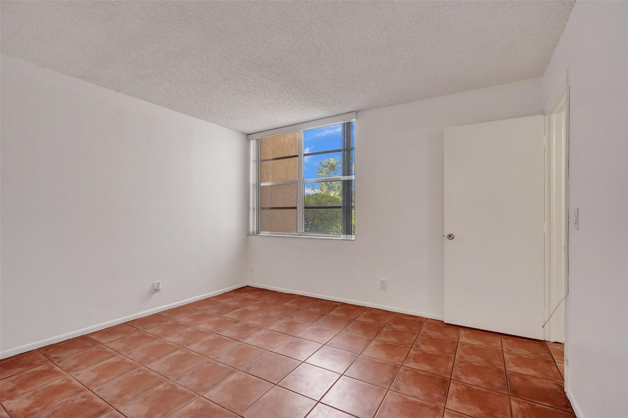 9481 Evergreen Pl 103