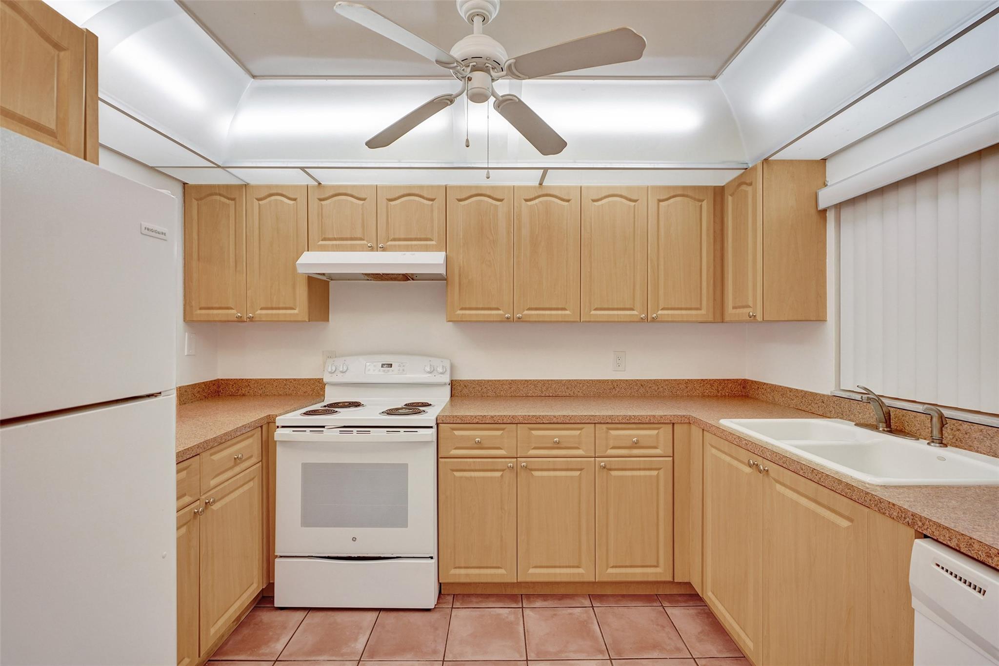 9481 Evergreen Pl 103