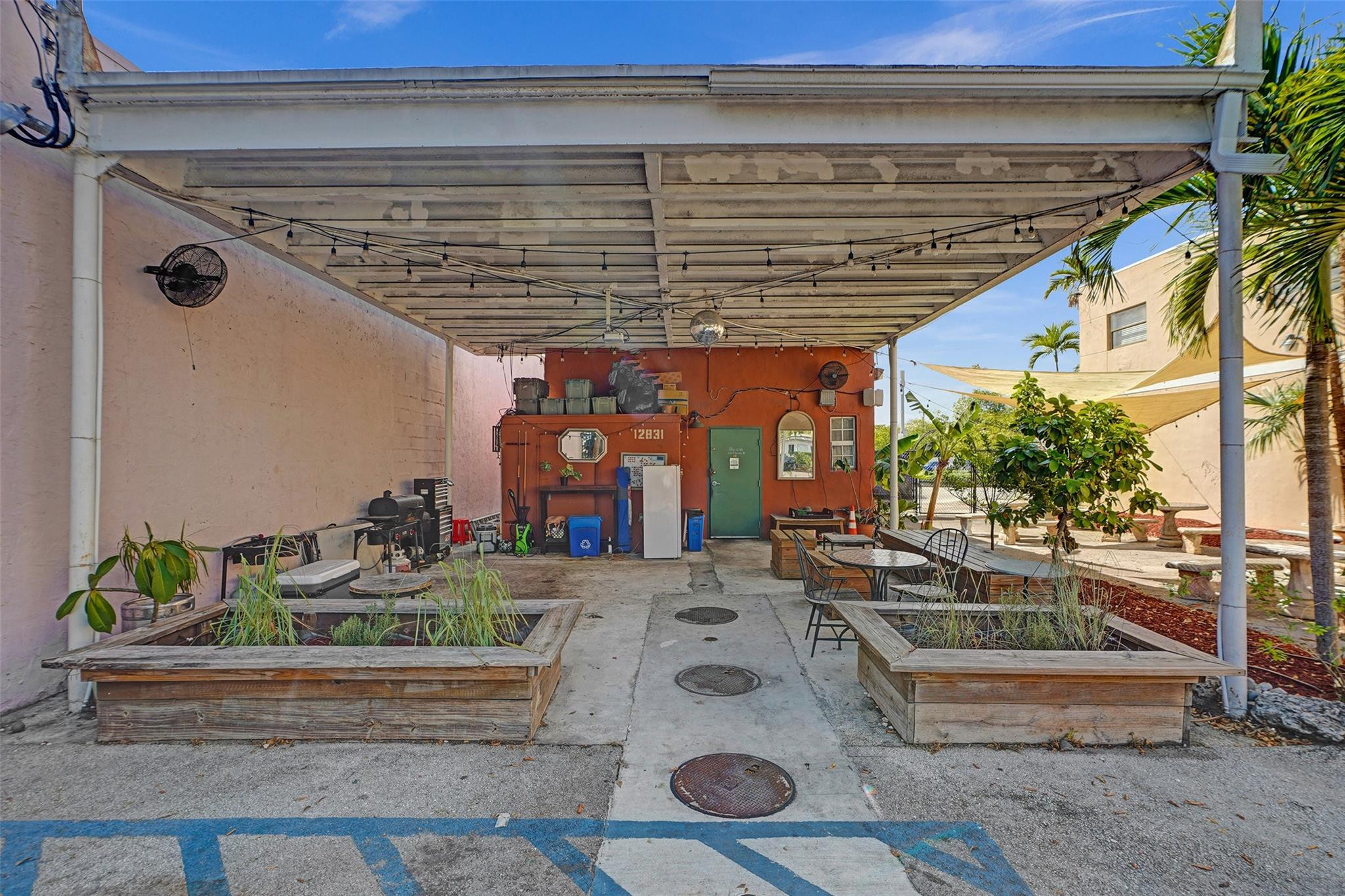 12831 W Dixie Hwy