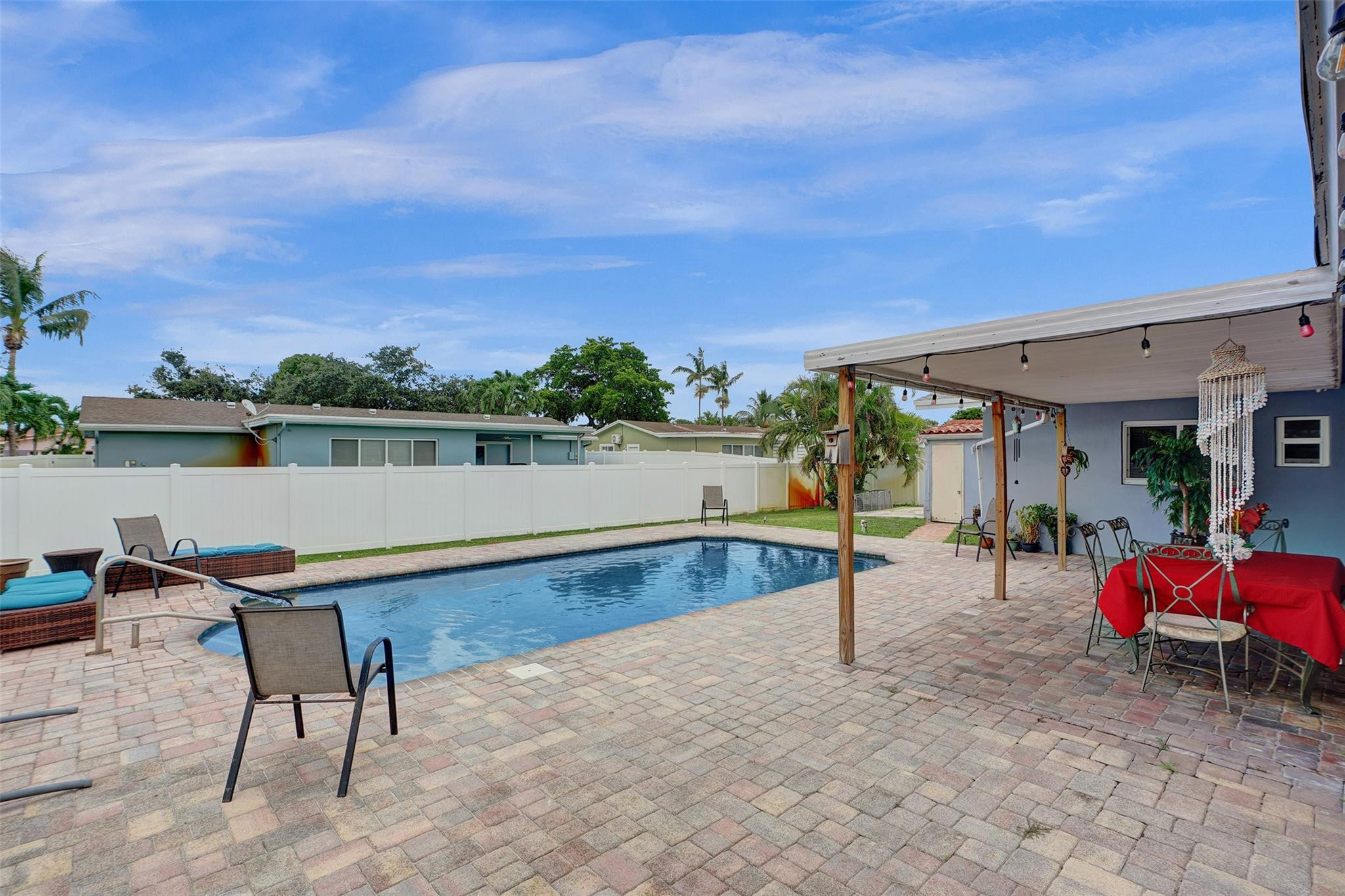 621 NW 97th Ter
