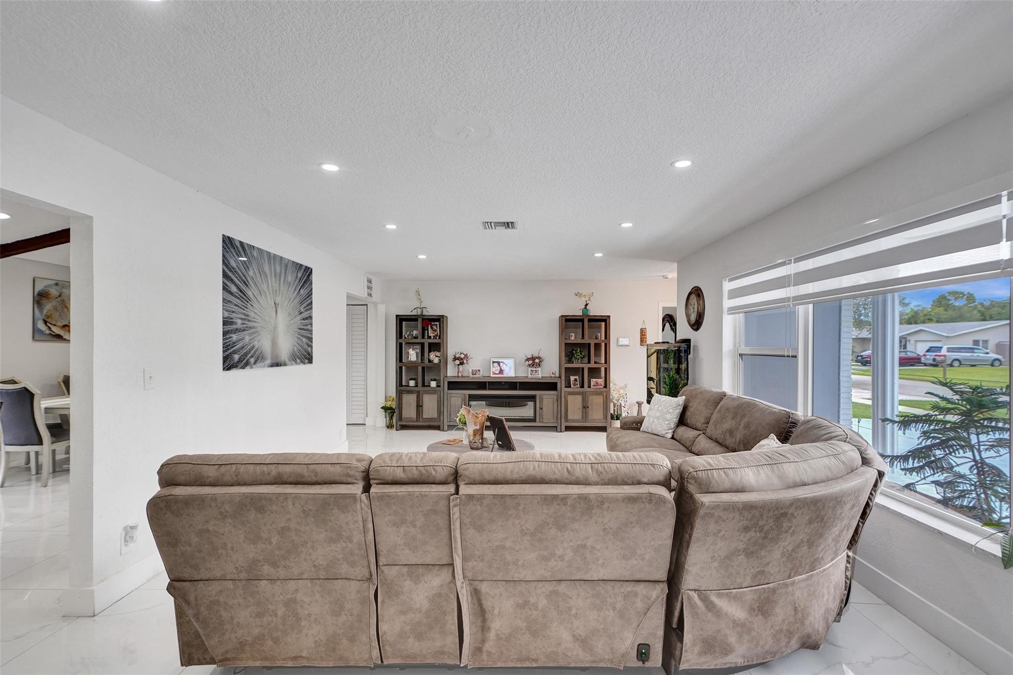 621 NW 97th Ter