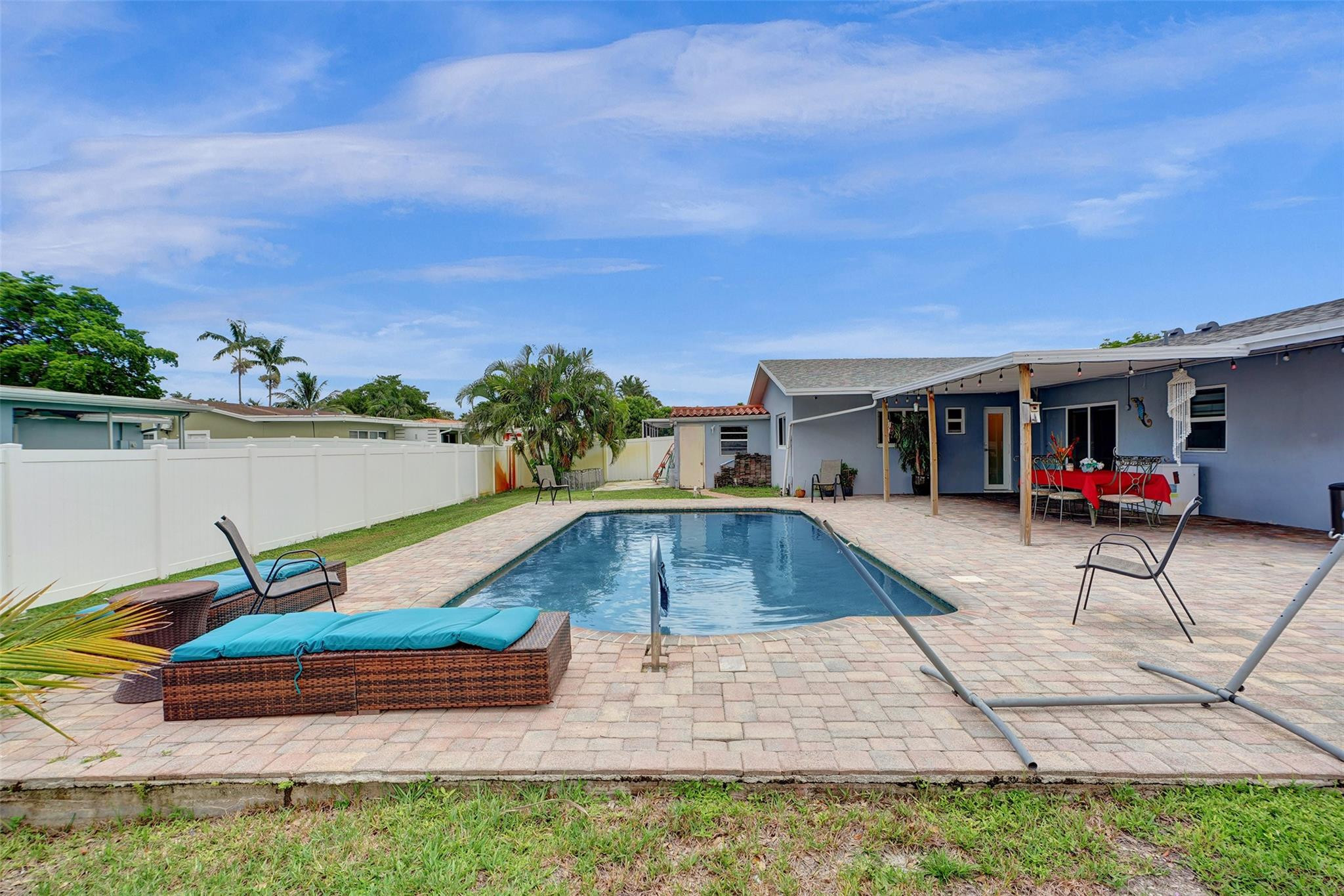 621 NW 97th Ter