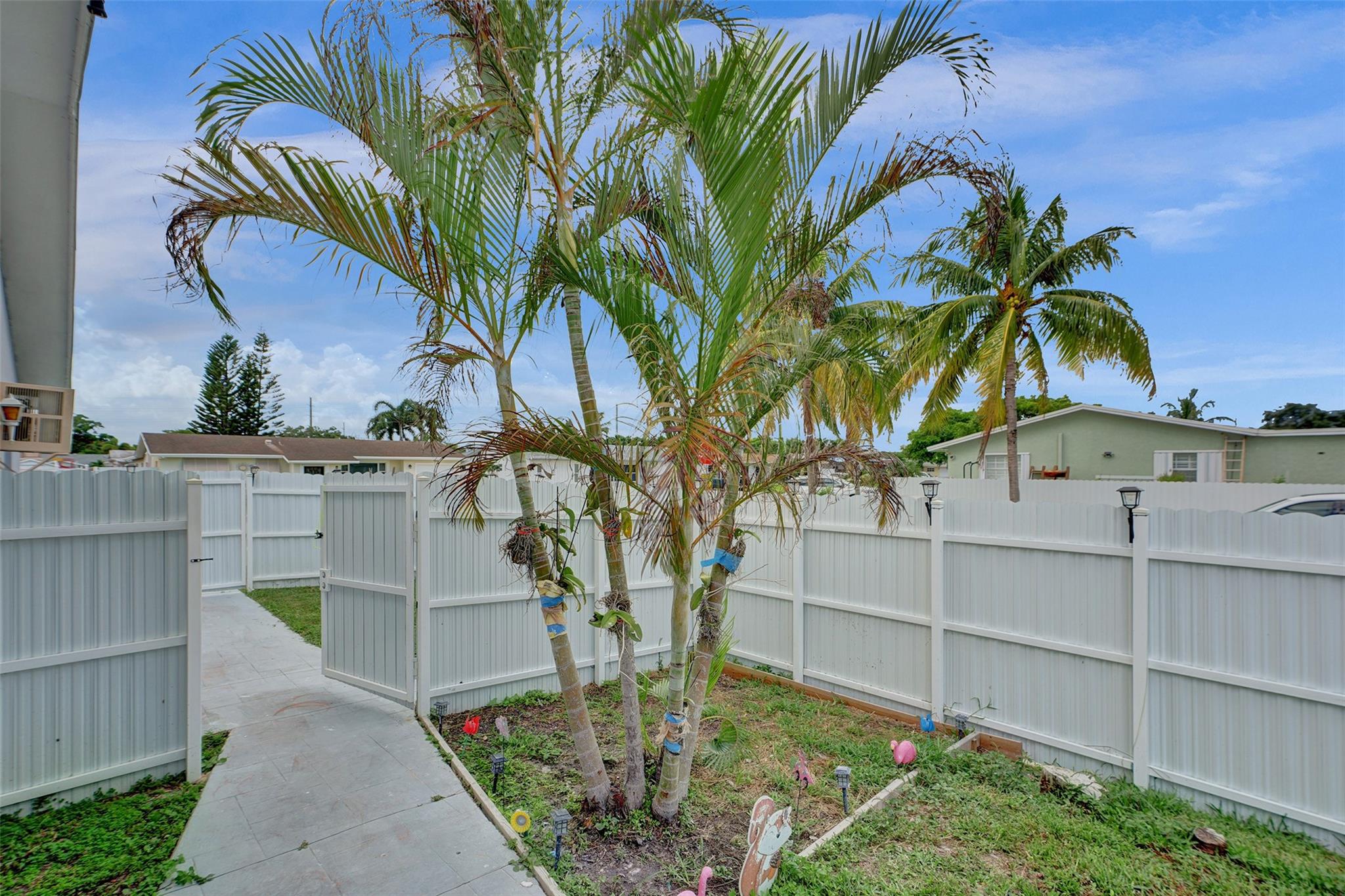 621 NW 97th Ter