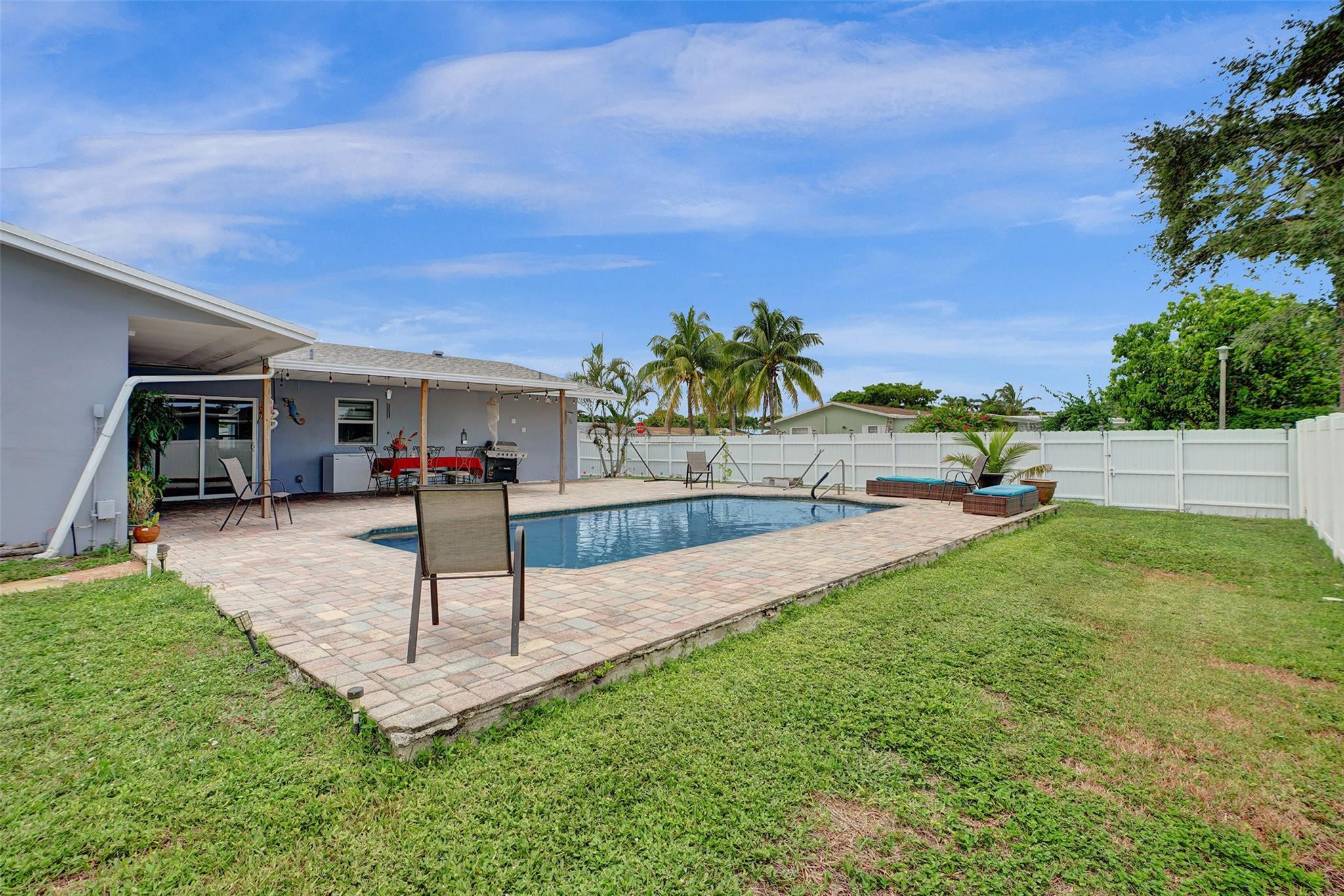 621 NW 97th Ter