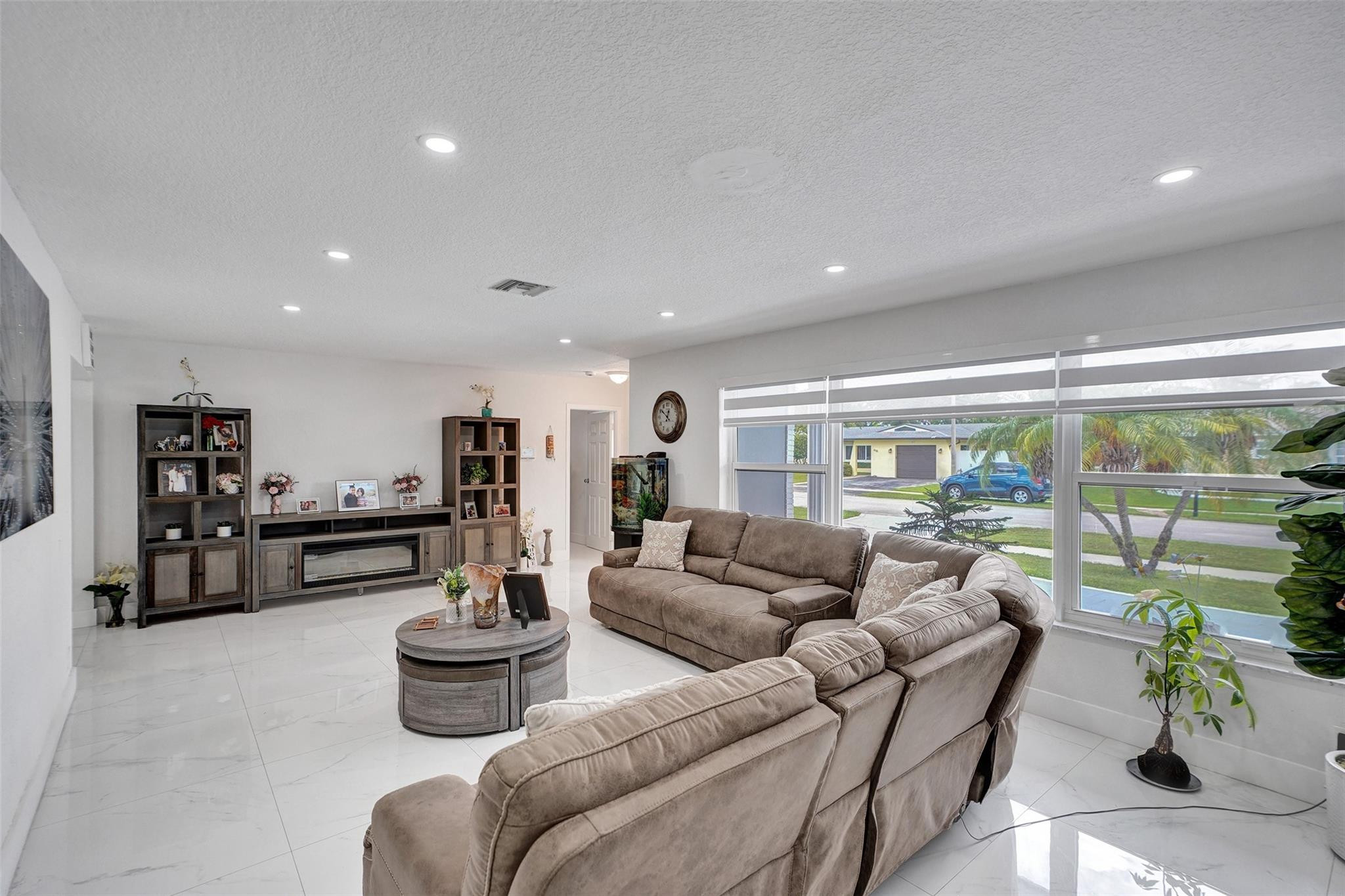 621 NW 97th Ter