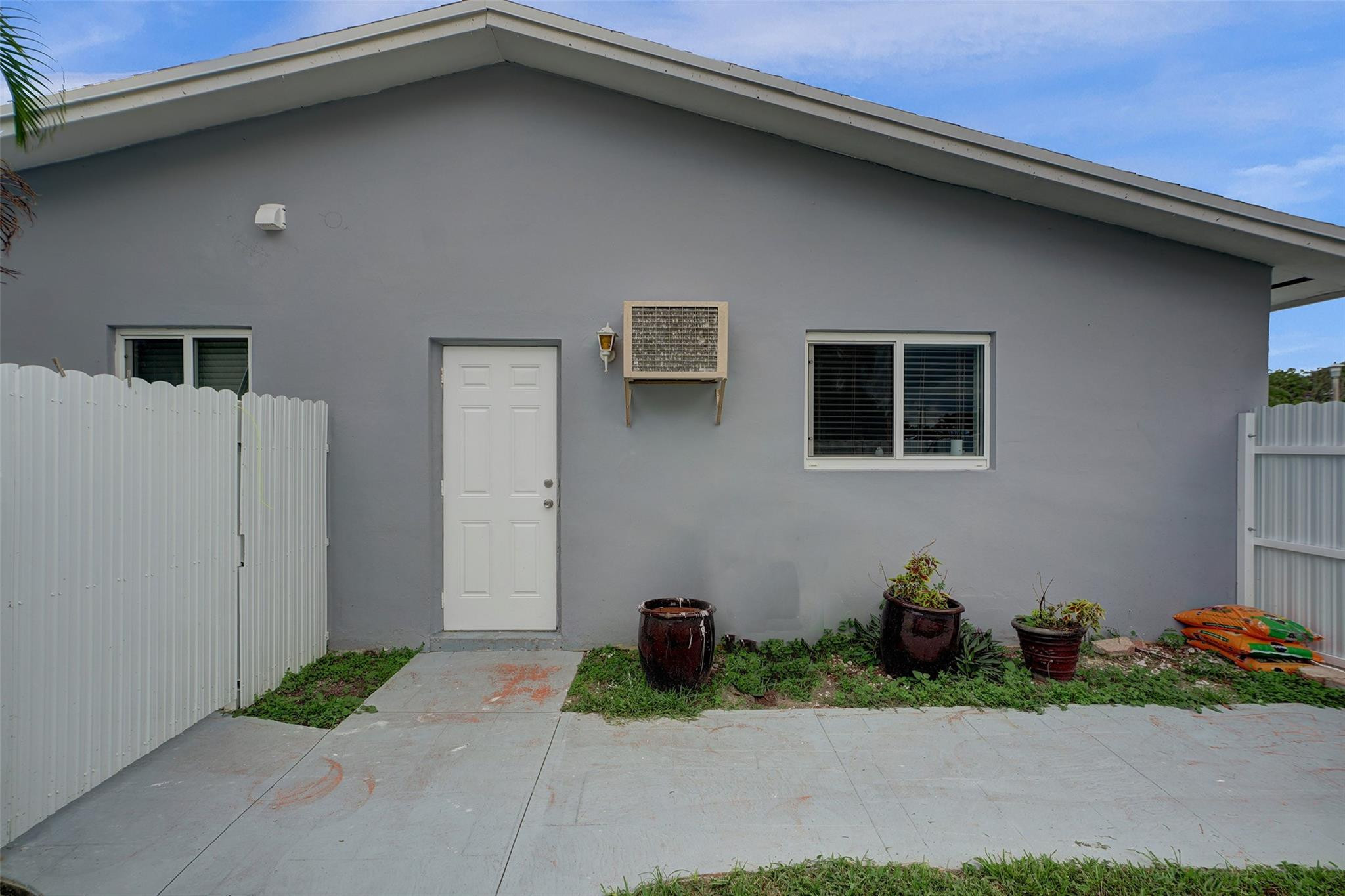 621 NW 97th Ter
