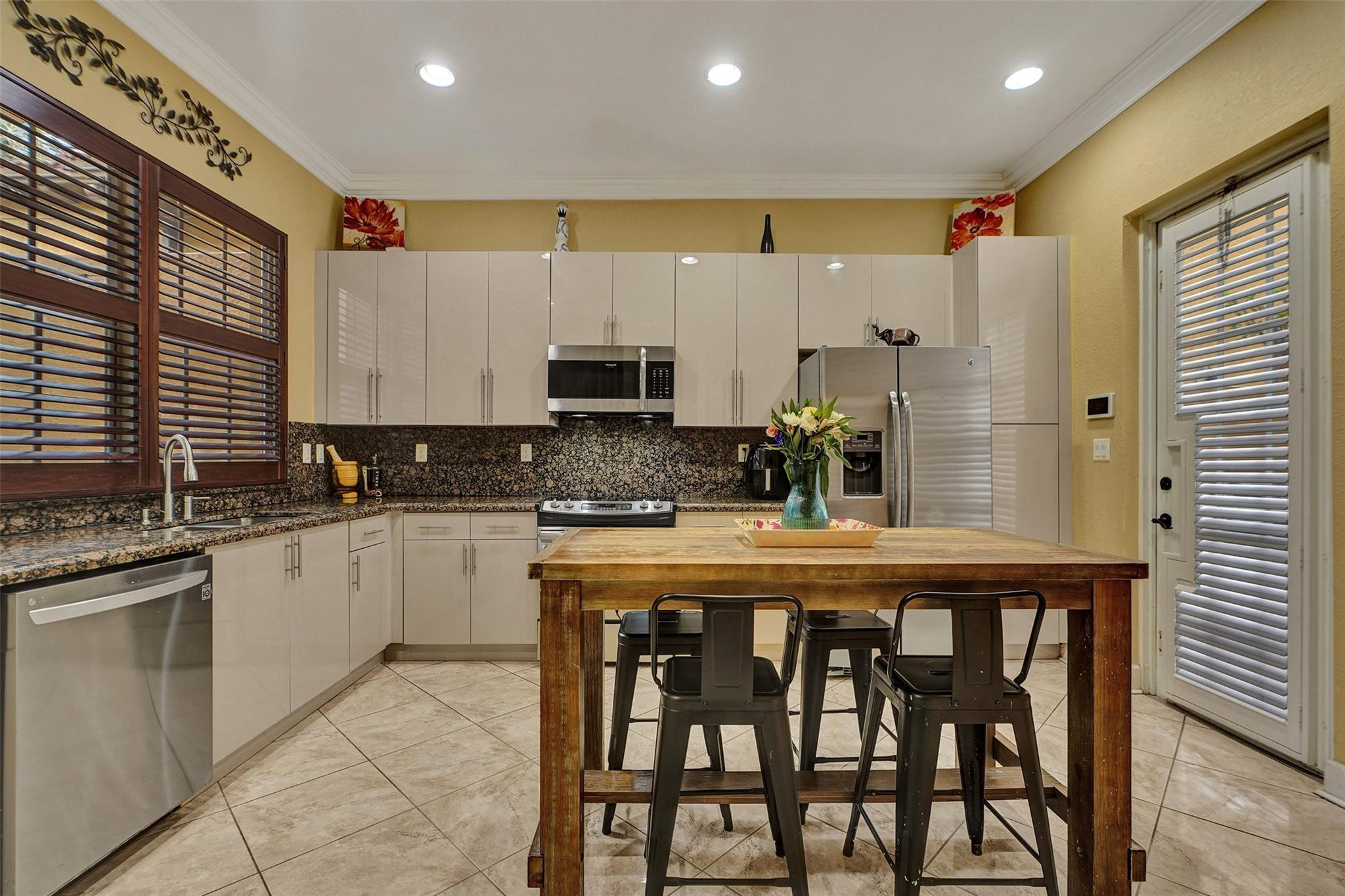 803 SW 147th Ter