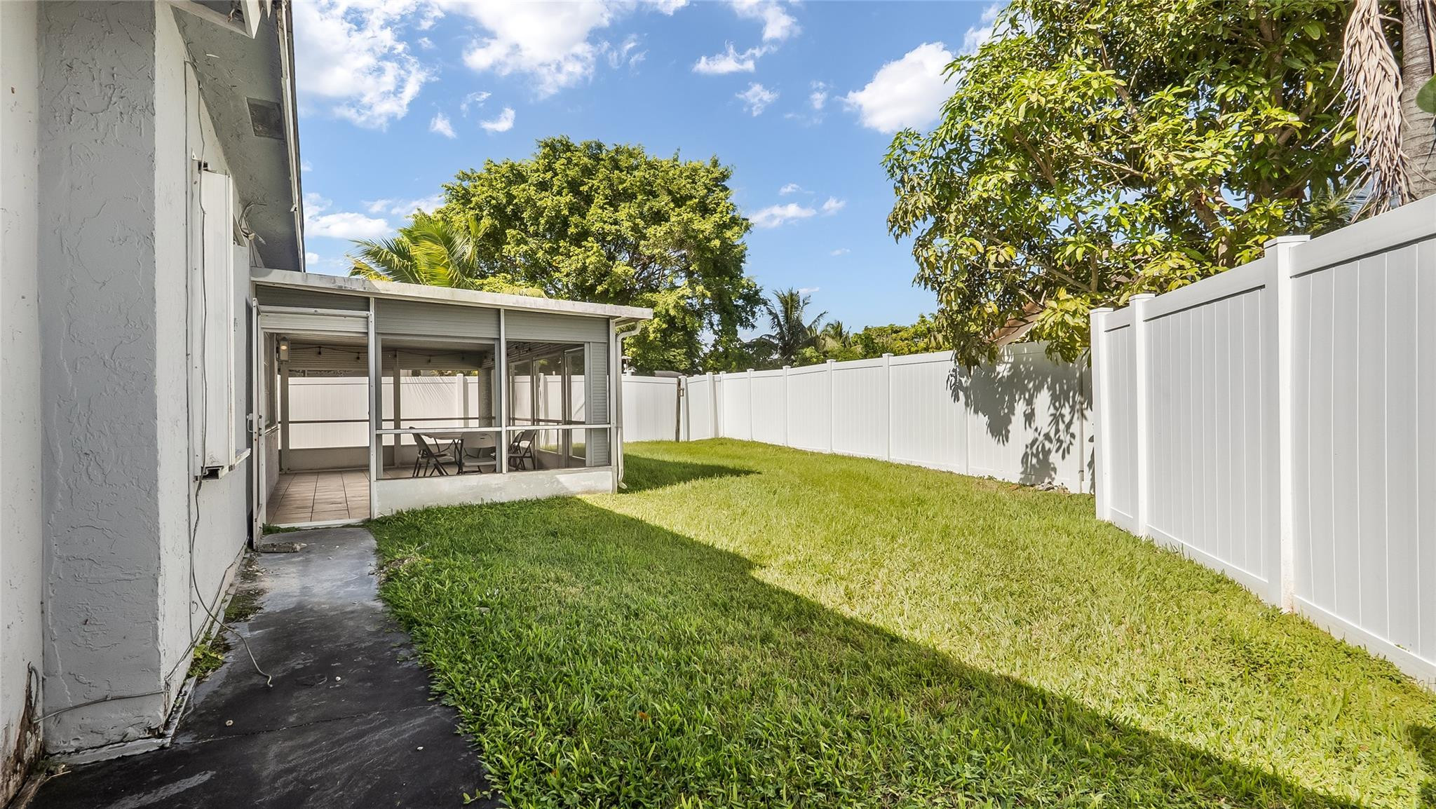 10215 NW 80th Dr