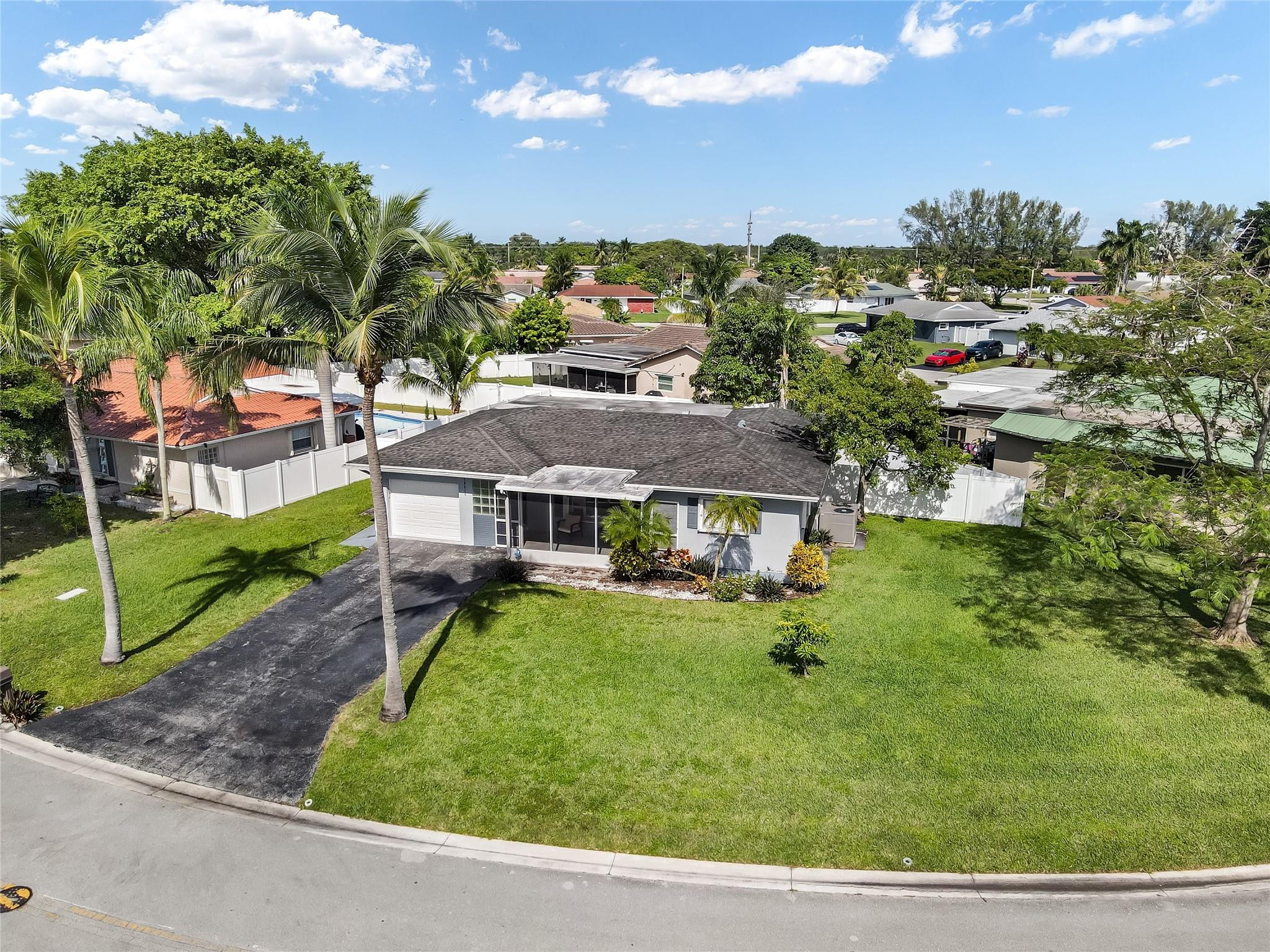 10215 NW 80th Dr