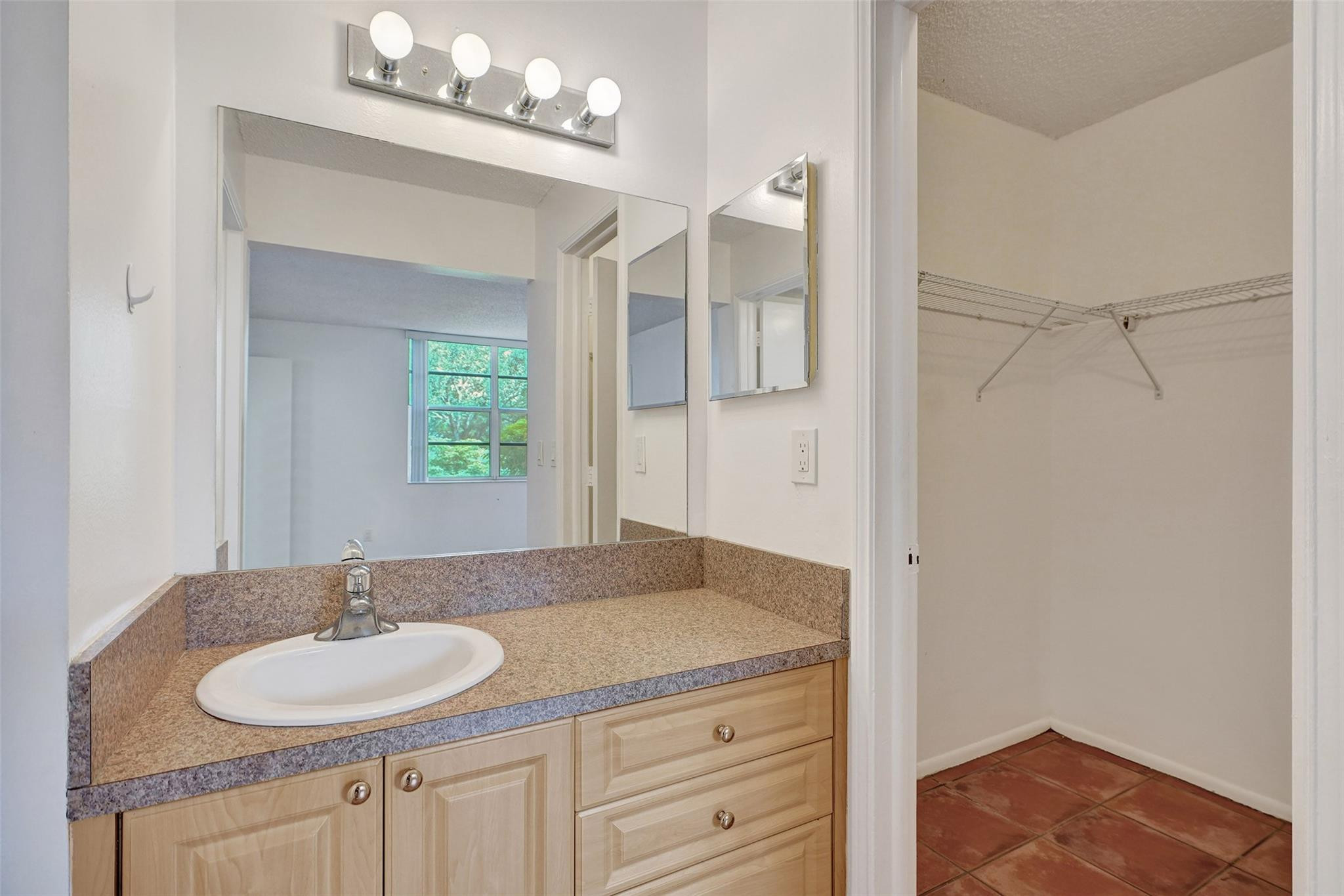 9481 Evergreen Pl 103