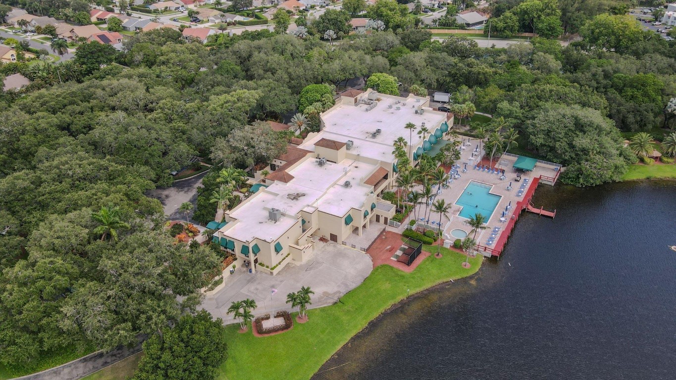 9481 Evergreen Pl 103