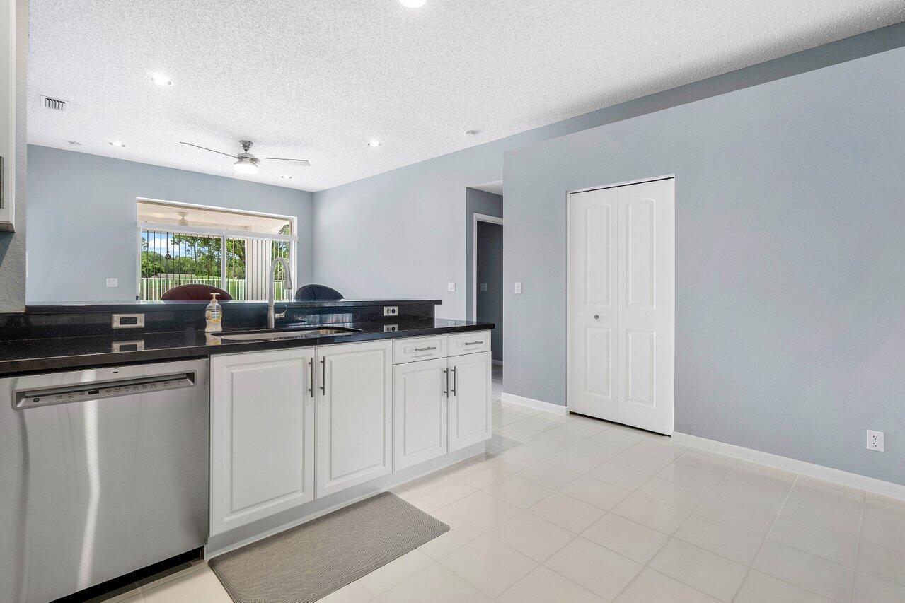 6154 Harbour Greens Drive