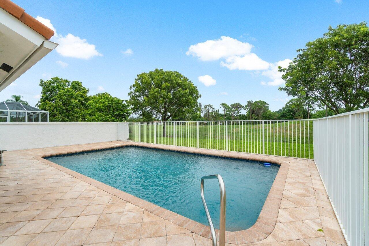 6154 Harbour Greens Drive