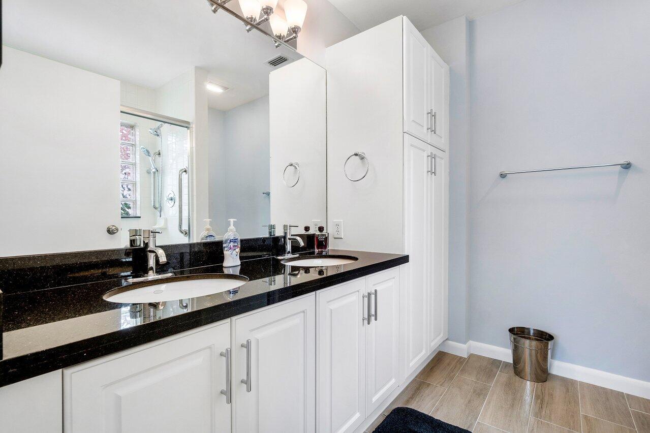 6154 Harbour Greens Drive