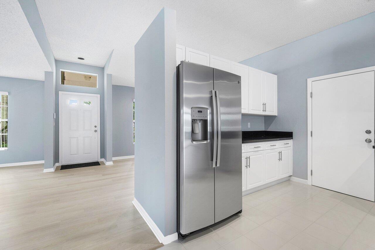 6154 Harbour Greens Drive