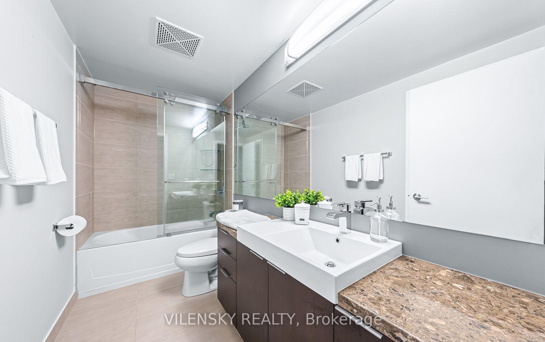 909-478 King Street West, Toronto