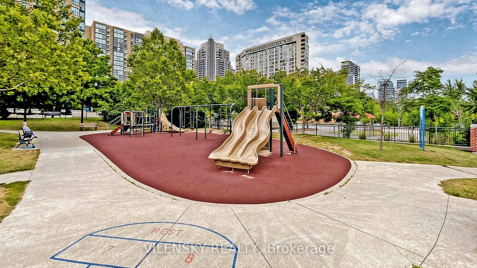 2 Bed Corner Unit Condo for Sale | 509 Beecroft Rd #510, Yonge & Finch, North York | Vilensky Realty