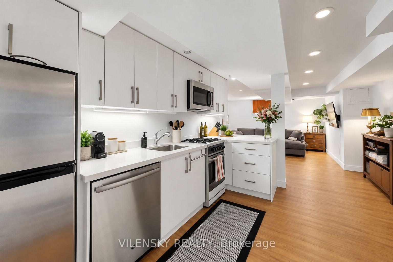 41 Lakeview Avenue, Toronto
