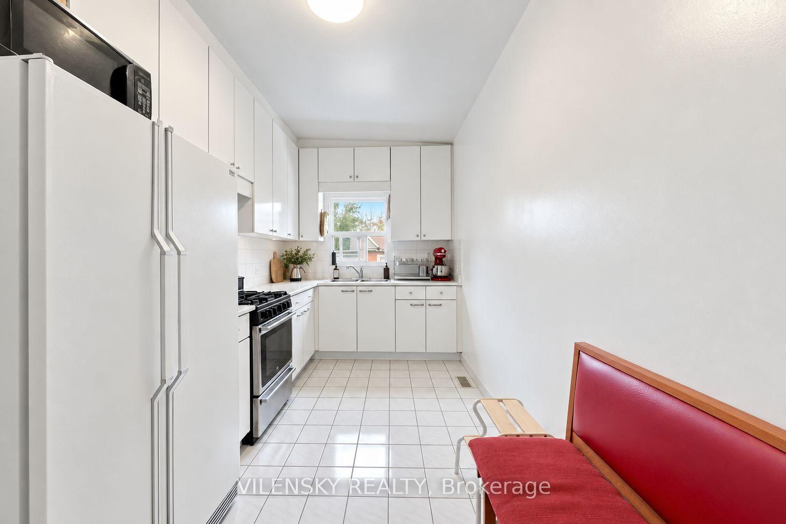 41 Lakeview Avenue, Toronto